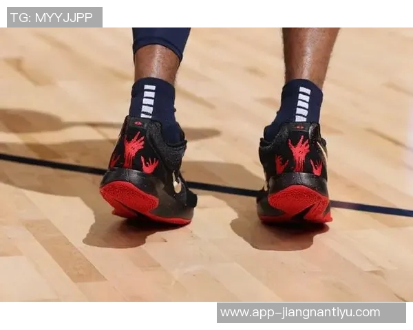 杜克大学球员展示球队专属莫兰特Ja3PE配色引发热议